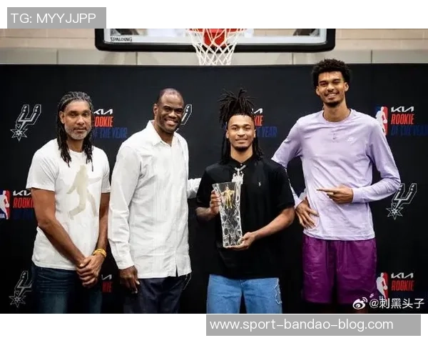 马刺队史年轻球员表现惊艳邓肯文班与卡斯尔共同创造30加10加5佳绩